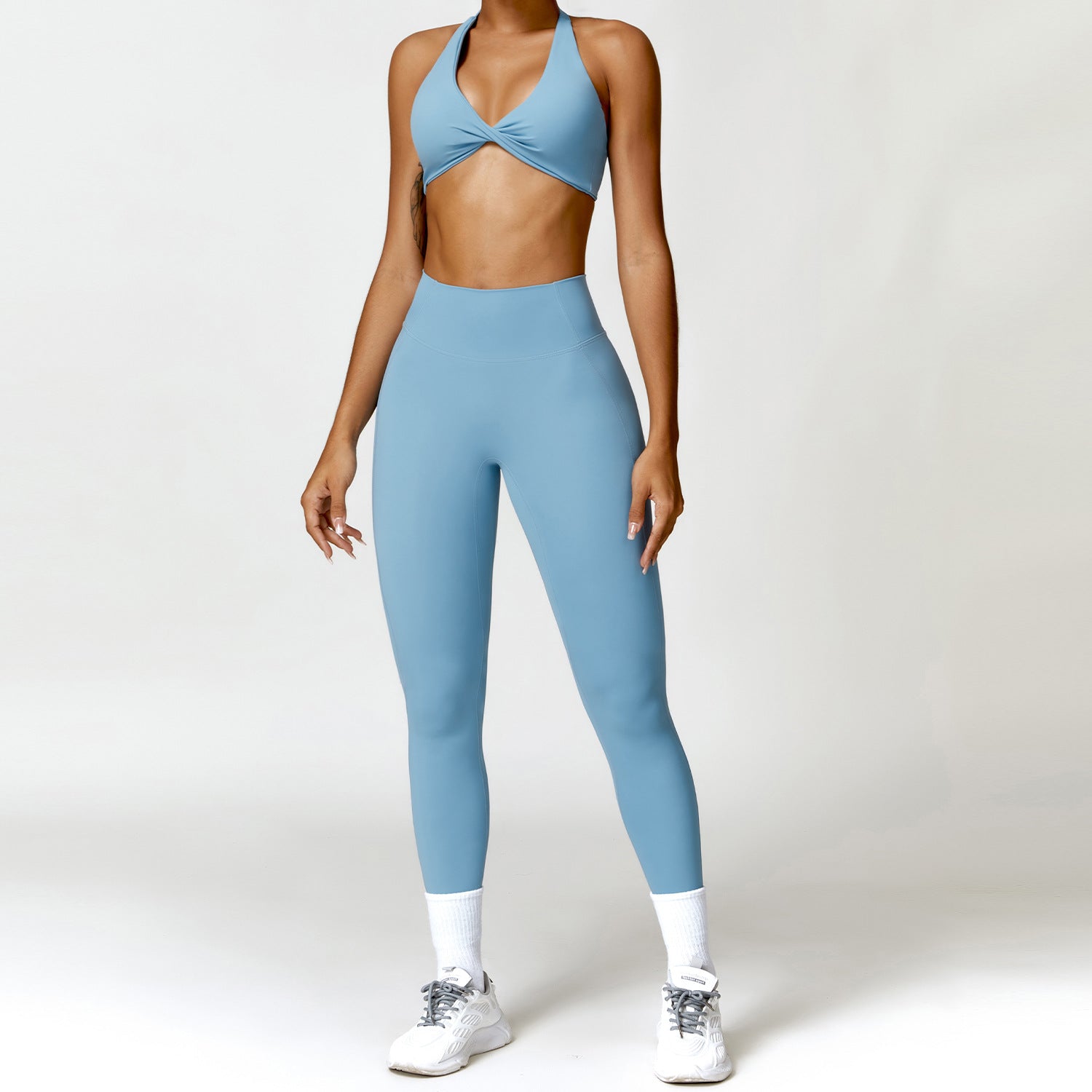 brassière, short et legging