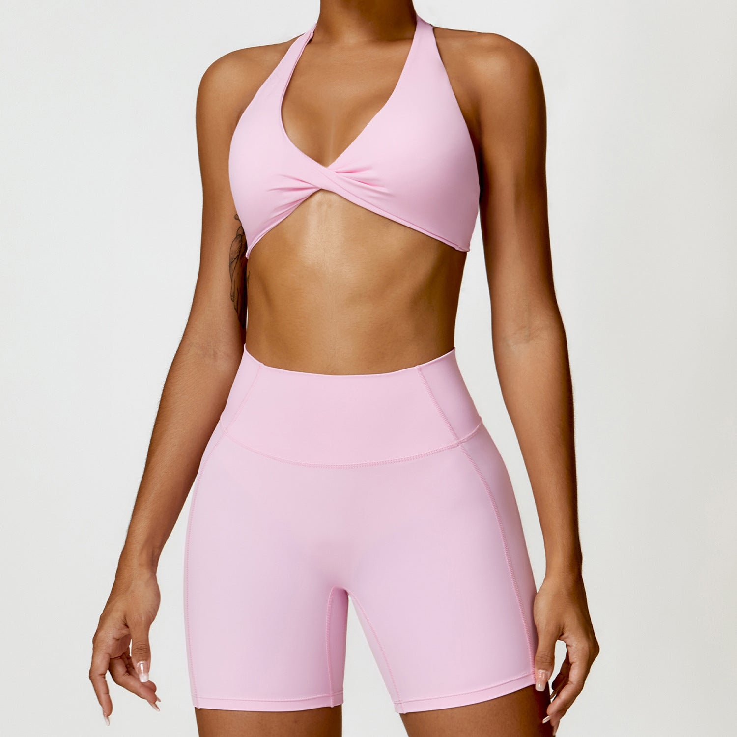 brassière, short et legging
